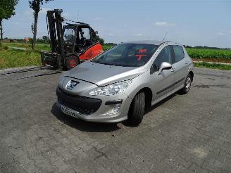 Peugeot 308 1.6 HDi 16V picture 3