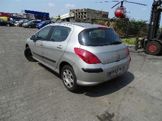 Peugeot 308 1.6 HDi 16V picture 2