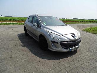 Peugeot 308 1.6 HDi 16V picture 4
