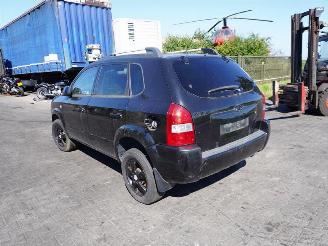 Hyundai Tucson 2.0 picture 2