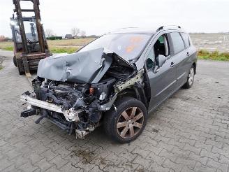 Peugeot 308 SW 1.6 VTi picture 3
