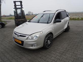 Hyundai I-30 Crosswagon 1.6 picture 3