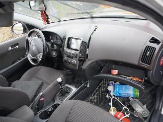 Hyundai I-30 Crosswagon 1.6 picture 5