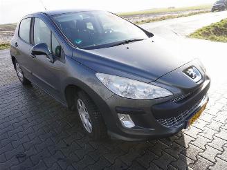 Peugeot 308 1.6 Vti picture 4