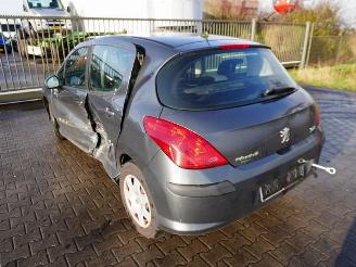 Peugeot 308 1.6 Vti picture 2