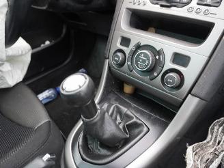 Peugeot 308 SW 1.6 VTi picture 6