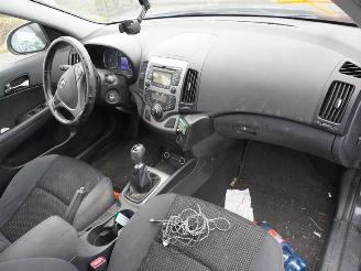 Hyundai I-30 Crosswagon 1.6 picture 6