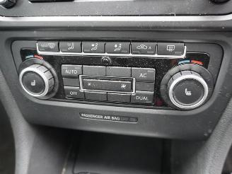 Volkswagen Golf 1.6 TDi picture 6