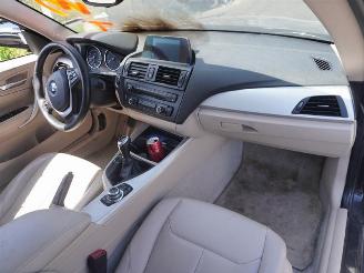 BMW 1-serie 114i picture 5