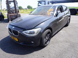 BMW 1-serie 114i picture 3