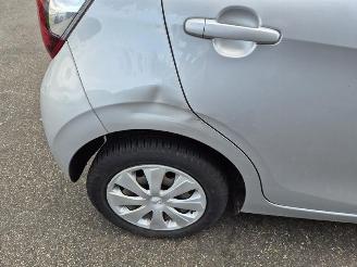 Peugeot 108 1.0 12V (1KRFE(CFB) picture 6