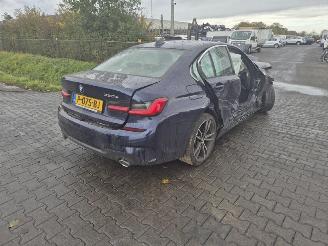 damaged passenger cars BMW 3-serie 330e 2022/1