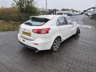 Coche siniestrado Mitsubishi Lancer 1.6 2010/11