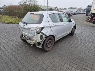 disassembly passenger cars Toyota Yaris 1.5 Hybrid 2012/11