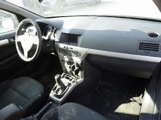 Opel Astra 1.7 CDTi VAN picture 5