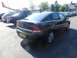 Opel Vectra GTS 2.2 16v picture 1