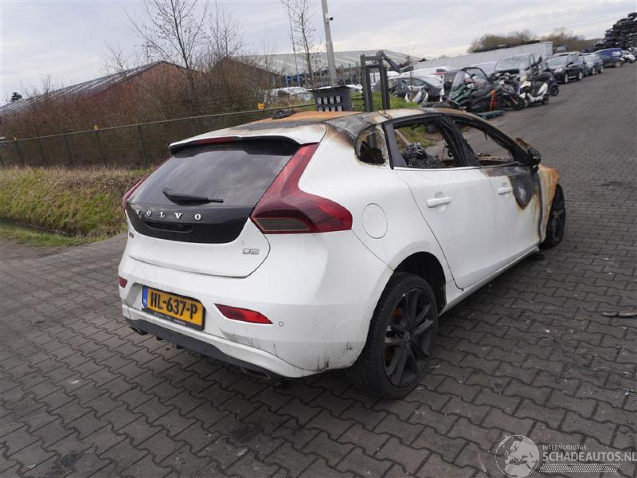 Volvo V-50 2.0 D2