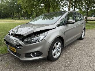 Coche accidentado Ford S-Max  2016/1