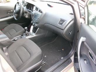 Kia Ceed 1.4 CRDI Break Comfort picture 27