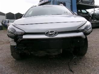 Hyundai I-20 1.0 Cross picture 10