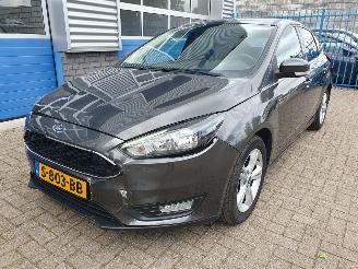 Coche accidentado Ford Focus 1.5 Titanium 2016/3
