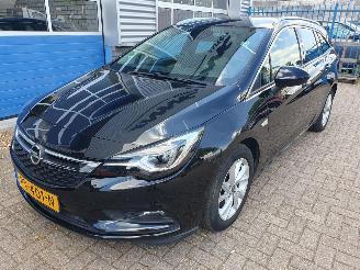 Coche accidentado Opel Astra SPORTS TOURER+ 1.6 CDTI Innovation 2017/9