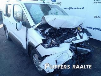 demontáž osobní automobily Peugeot Rifter Rifter (ER/EC/EZ), MPV, 2018 1.2 PureTech 130 2020/10
