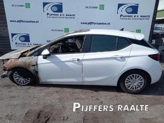 demontáž osobní automobily Opel Astra Astra K, Hatchback 5-drs, 2015 / 2022 1.6 CDTI 16V 2017/8