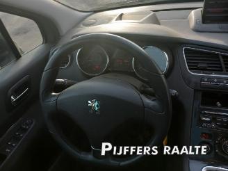 Peugeot 5008 5008 I (0A/0E), MPV, 2009 / 2017 1.6 THP 16V picture 14