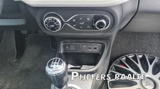 Renault Twingo Twingo III (AH), Hatchback 5-drs, 2014 / 2024 1.0 SCe 75 12V picture 14