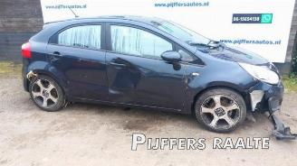 krockskadad bil auto Kia Rio Rio III (UB), Hatchback, 2011 / 2017 1.2 CVVT 16V 2012/7