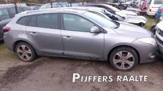 Démontage voiture Renault Mégane Megane III Grandtour (KZ), Combi 5-drs, 2008 / 2016 1.4 16V TCe 130 2010/4