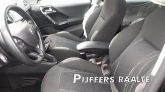 Peugeot 208 208 I (CA/CC/CK/CL), Hatchback, 2012 / 2019 1.2 Vti 12V PureTech 82 picture 19