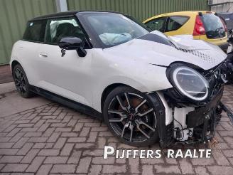 Vrakbiler auto Mini Mini Mini Electric (J01), Hatchback 3-drs, 2023 Cooper E 2024/7