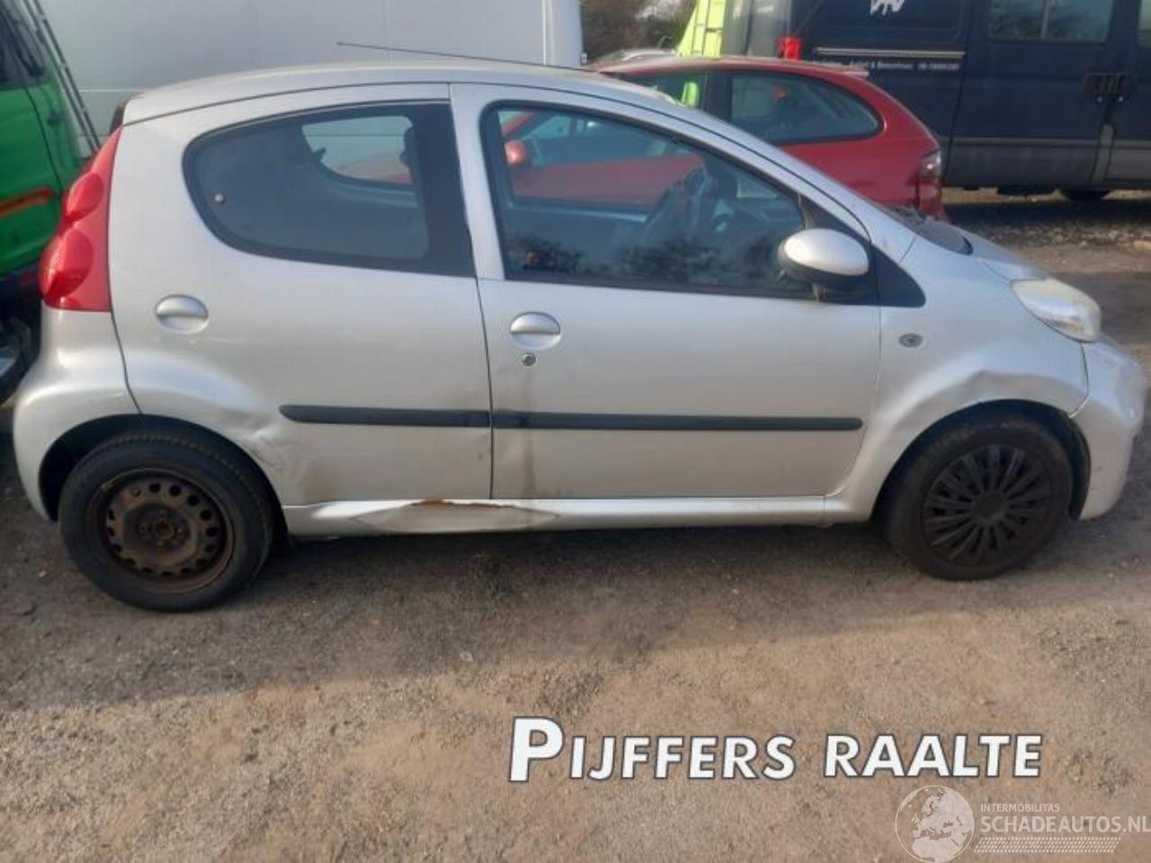 Peugeot 107 107, Hatchback, 2005 / 2014 1.0 12V