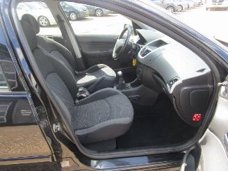 Peugeot 206+ 1.4 XS 5drs picture 12