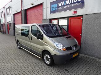 Renault Trafic 2.5 dCi T29 L2H1 DC airco picture 4