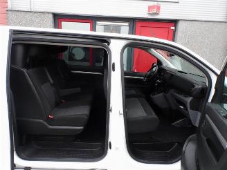 Peugeot Expert 231L 2.0 BlueHDI 120 DC Premium 6 pers airco picture 6