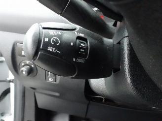 Peugeot Partner 120 1.6 BlueHDi 100 L1 Premium S&S airco picture 16