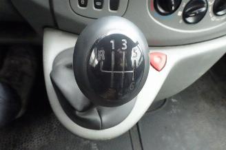 Renault Trafic 2.0 dCi T29 L2H1 3 zits airco picture 11