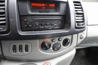 Renault Trafic 2.0 dCi T29 L2H1 3 zits airco picture 12