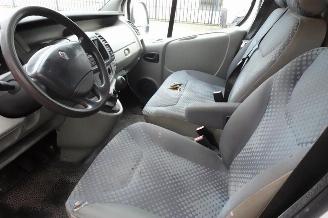Renault Trafic 2.0 dCi T29 L2H1 3 zits airco picture 7