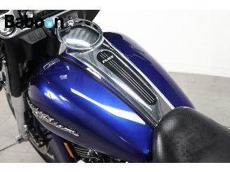 Harley-Davidson  FLHX Street Glide picture 10