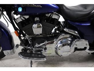 Harley-Davidson  FLHX Street Glide picture 13