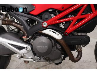 Ducati  Monster 696 picture 19