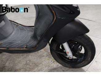 Piaggio  Zip 45KM picture 14