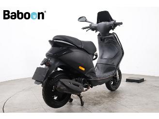 Piaggio  Zip 45KM picture 7