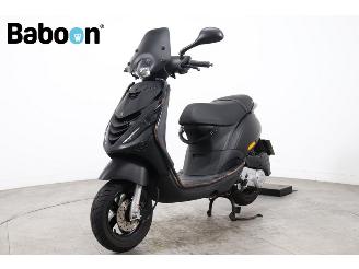 Piaggio  Zip 45KM picture 4