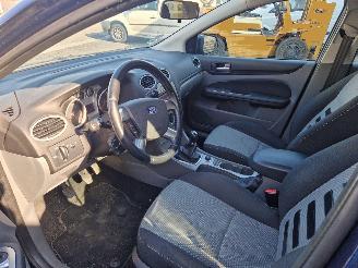 Ford Focus 1.6 comfort picture 7