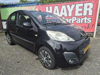 Peugeot 107 1.0 active AIRCO picture 1